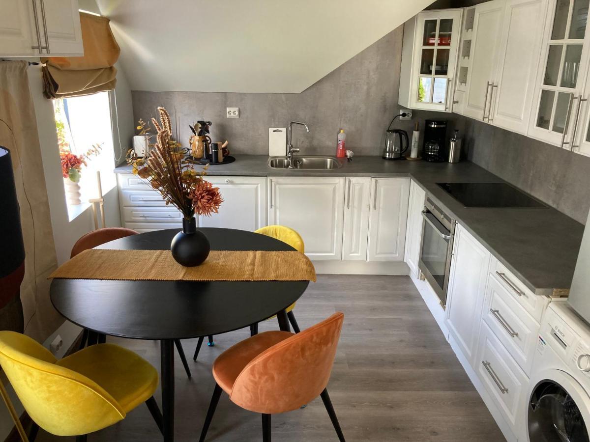 Downtown Historical House With Renovated Apartments Alesund Bagian luar foto